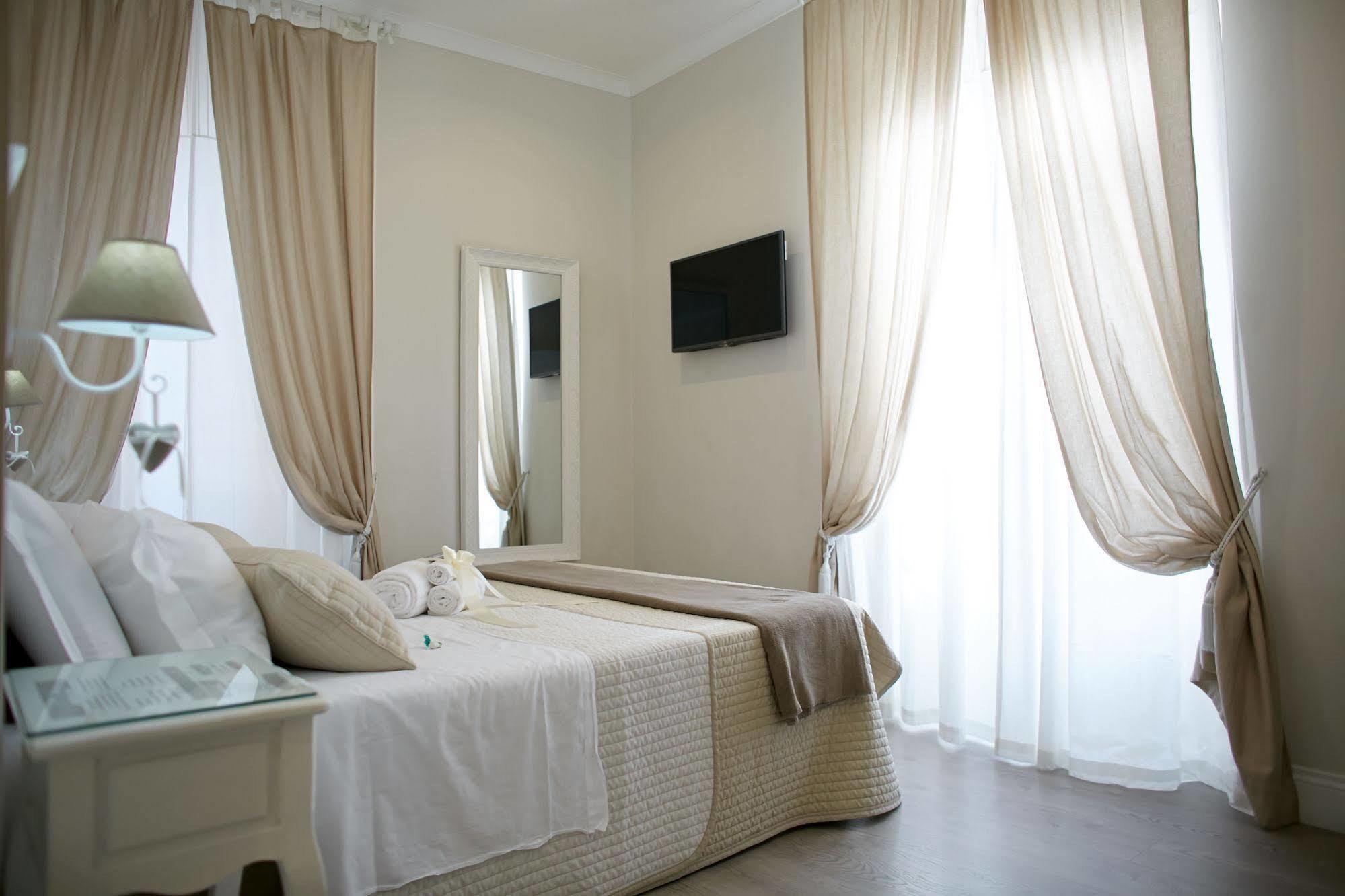 Charme & Chic Bed & Breakfast Roma Ngoại thất bức ảnh