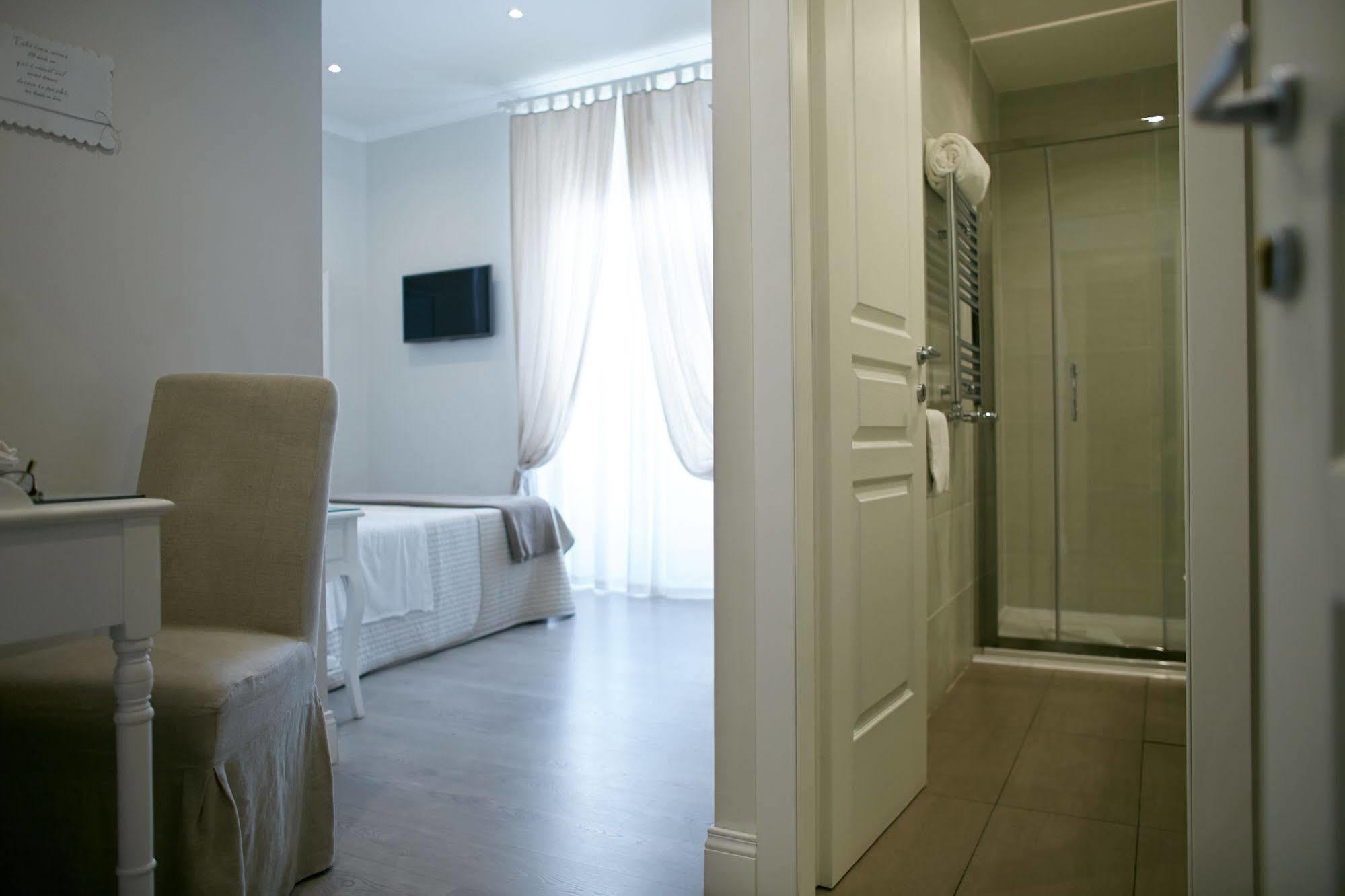 Charme & Chic Bed & Breakfast Roma Ngoại thất bức ảnh